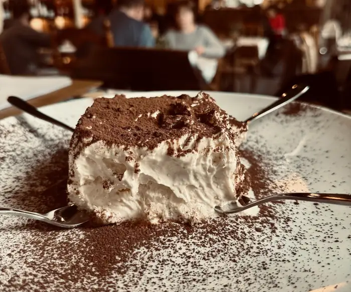 Tiramisu posypane kakao